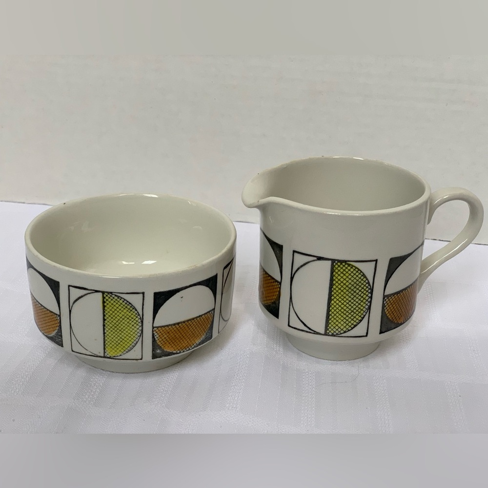 KATHY WINKLE  | “Eclipse” Pattern Ceramic Creamer and Sugar Set